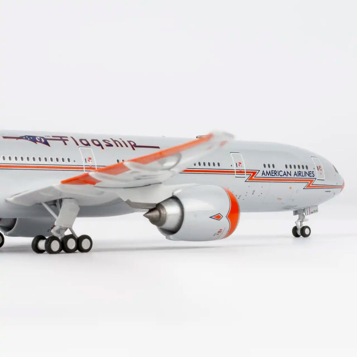 1:400 American Airlines 777-300ER Flagship DFW Diecast Model - Man‘s Aviation Collectibles (HK)