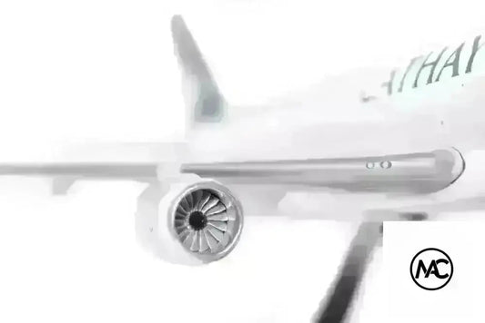 國泰航空 波音747-8F模型 (1:100) - Man‘s Aviation Collectibles (HK)