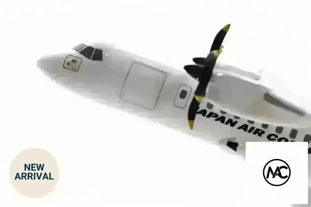 AMX | 天草航空 ATR 42-600 白色代班機（JAC/AMX 共通事業機）1:100 - Man‘s Aviation Collectibles (HK)