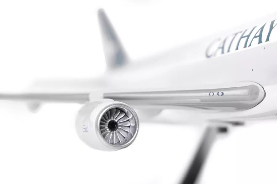 Cathay Pacific Cargo Boeing 747-8F Freighter 1:100 Large-Scale Display Model - Man‘s Aviation Collectibles (HK)