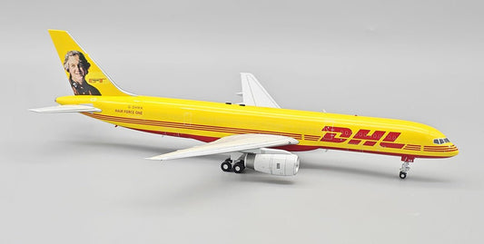 DHL｜Blue Box 1:200 DHL Air Boeing 757-28A(PCF) 貨機模型 G-DHKK（752-HKK｜附展示架） - Man‘s Aviation Collectibles (HK)
