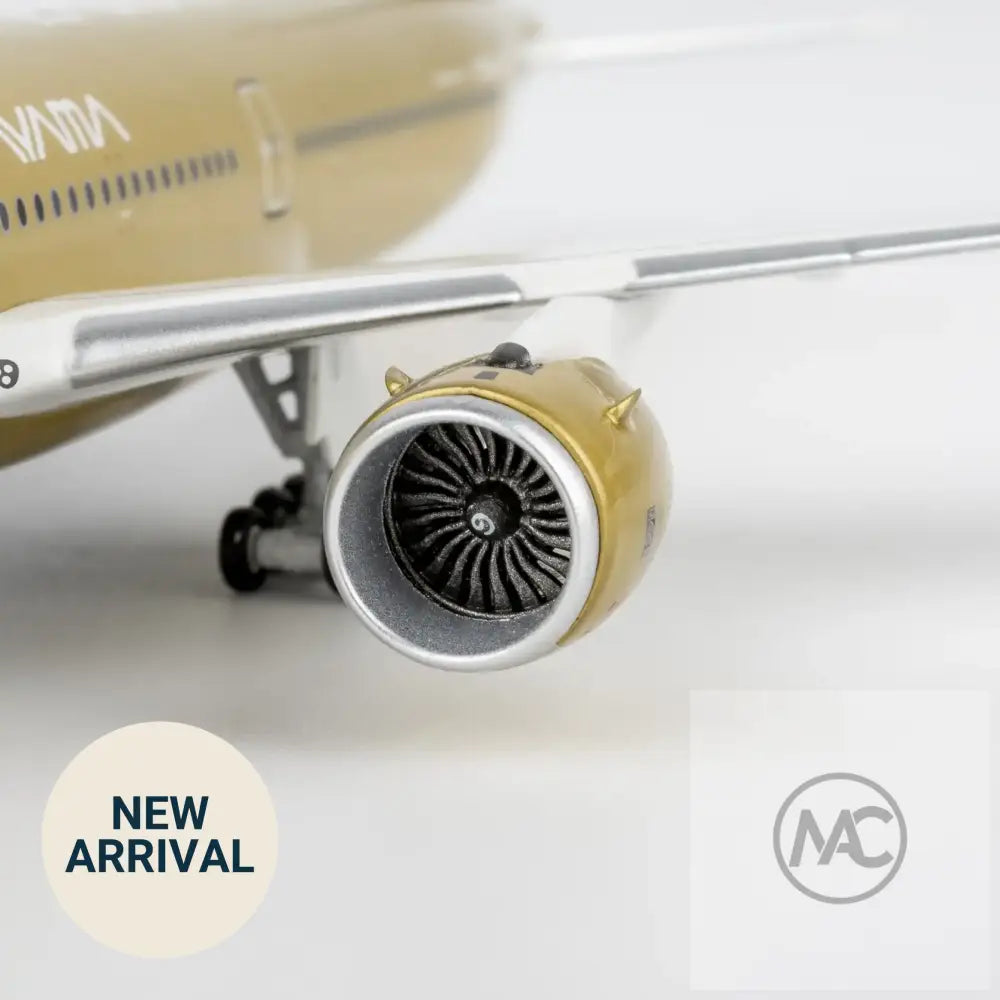 JX｜星宇航空 STARLUX Airlines Airbus A350-1000 B-58554 AIRSORAYAMA Gold 金色 1:400｜NG Models ULTIMATE 57047 - Aircraft Model