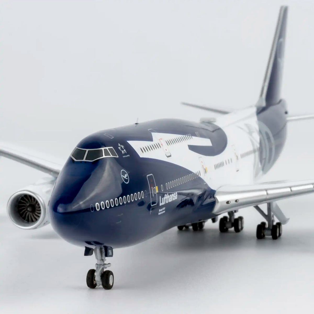 NG Models 漢莎 Boeing 747-8i 百年紀念 豪華版合金模型 1:400 D-ABYN - Man‘s Aviation Collectibles (HK)
