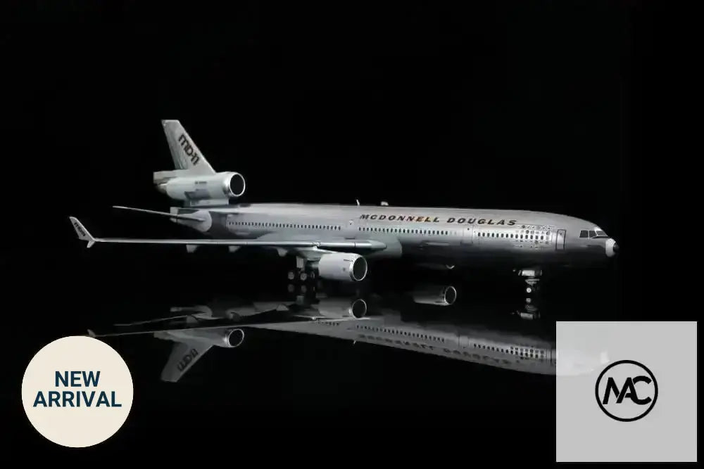SQ WINGS 1:200 McDonnell Douglas MD-11 Prototype N111MD｜麥道 MD-11 原型機 - Man‘s Aviation Collectibles (HK)