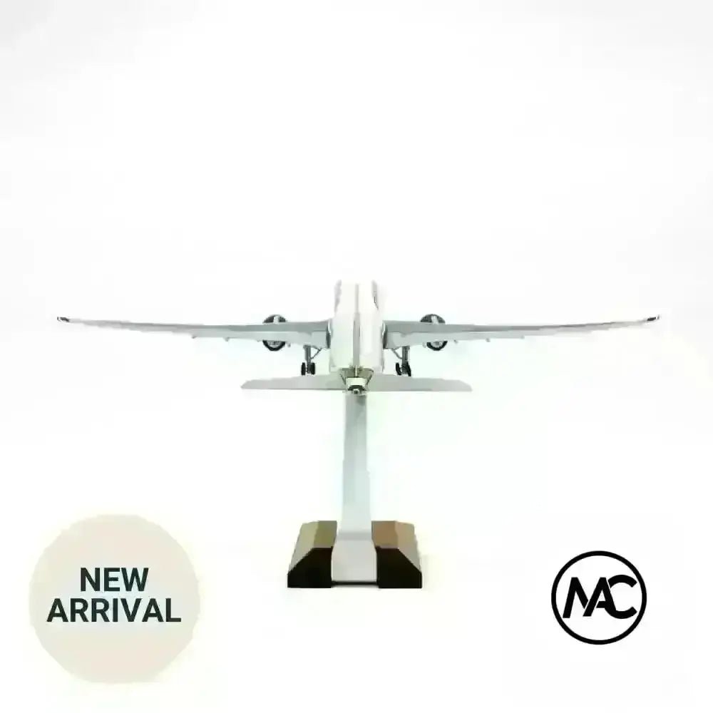 STARLUX Airlines Airbus A330-900neo 1:200 B-58301 Diecast Model - Man‘s Aviation Collectibles (HK)