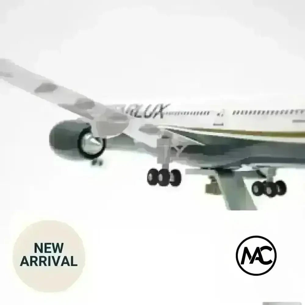 STARLUX Airlines Airbus A330-900neo 1:200 B-58301 Diecast Model - Man‘s Aviation Collectibles (HK)