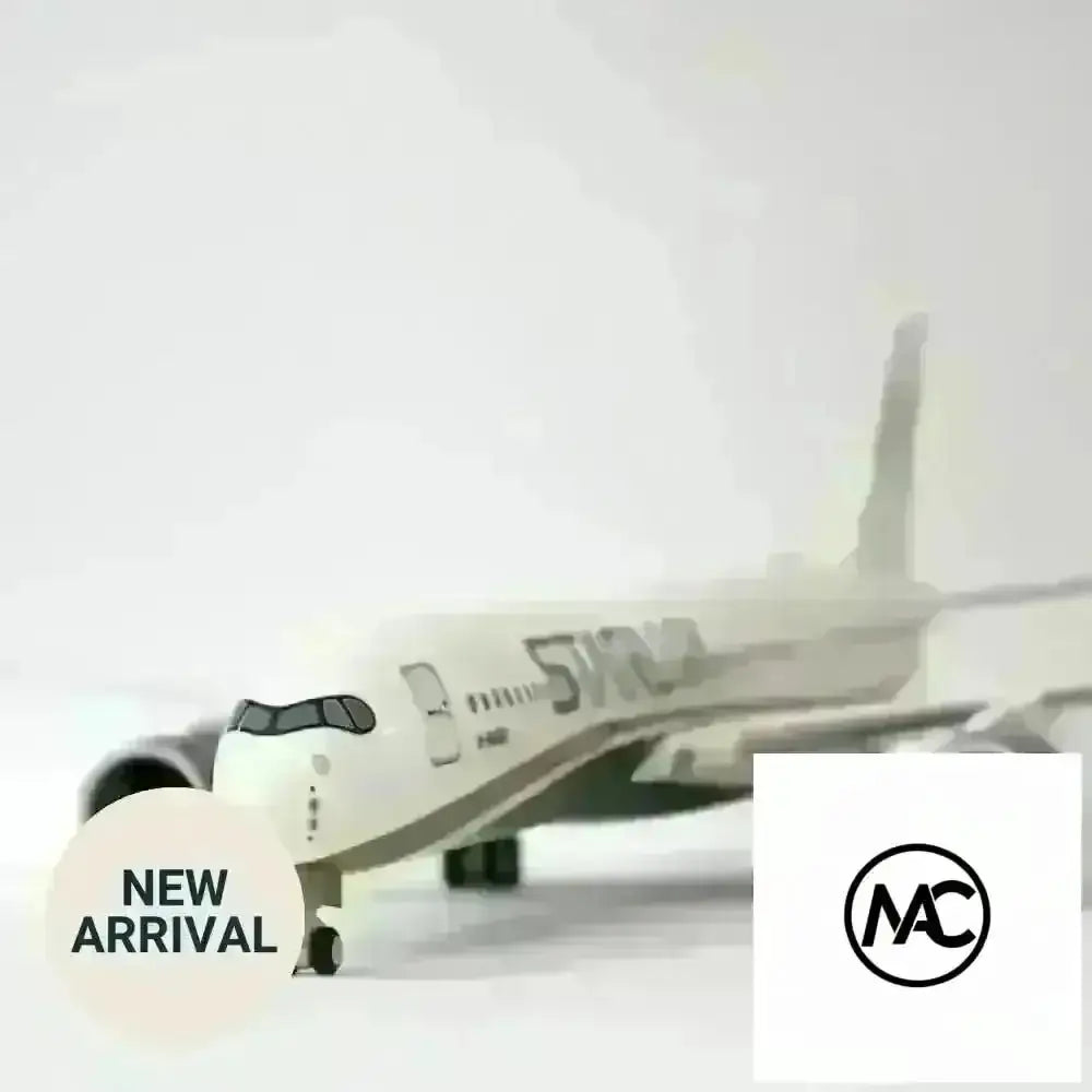 STARLUX Airlines Airbus A350-900 1:200 B-58501 Diecast Model - Man‘s Aviation Collectibles (HK)