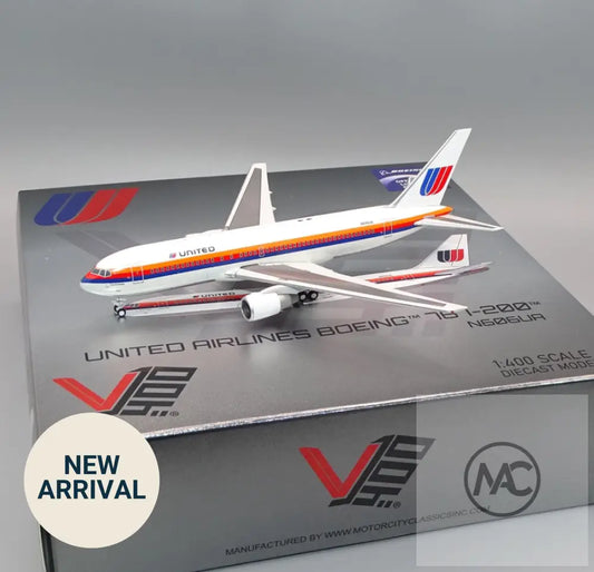 UA | 聯合航空 United Airlines Boeing 767-222 1:400 N606UA | City of Chicago | Saul Bass Livery Diecast Model (V400019)