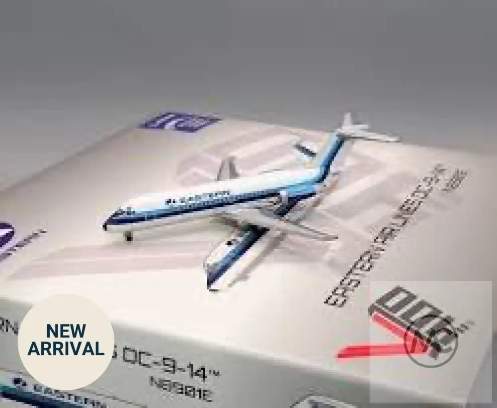 V1:400 Eastern Air Lines McDonnell Douglas DC-9-14 N8901E | 東方航空 DC-9 1:400 合金模型 (400010)